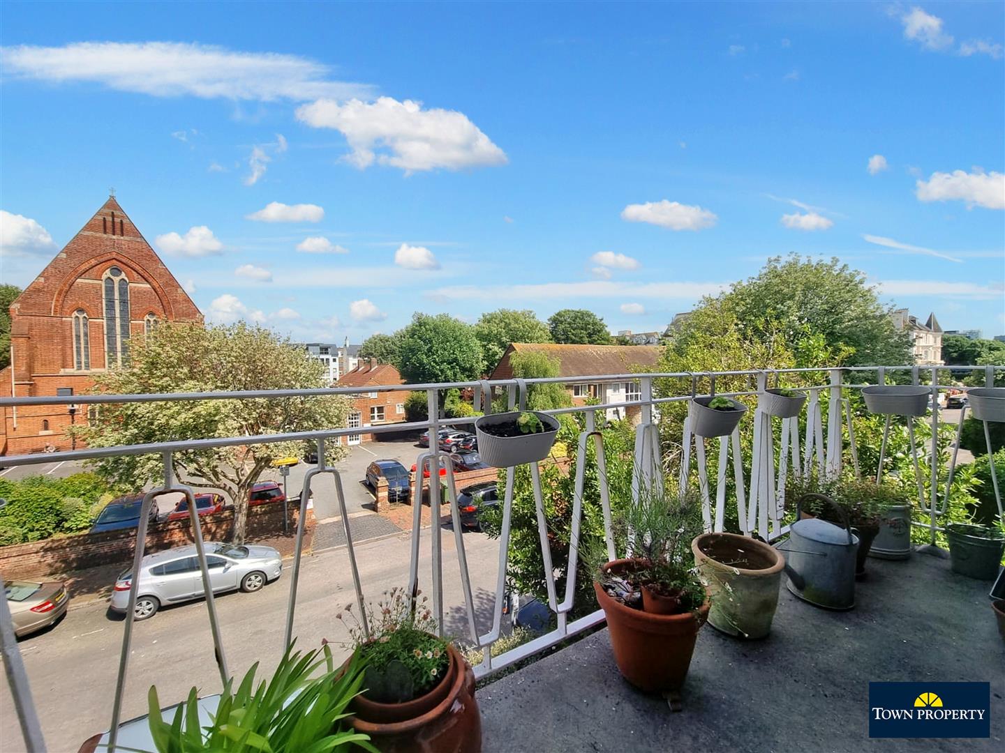 Property Details for Spencer Road Eastbourne BN21 4PE Town Property